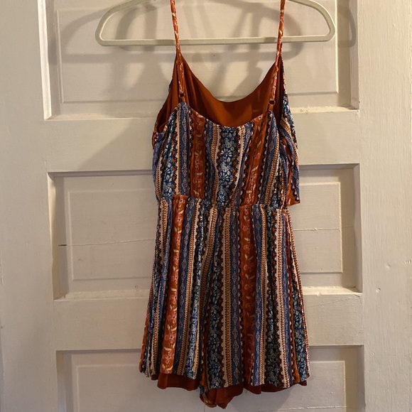 Patterned romper - Picture 2 of 2
